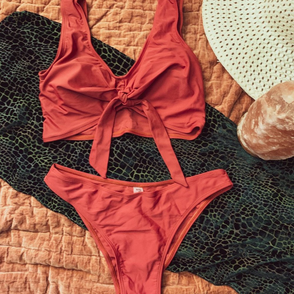 High-Cut Knot Bikini